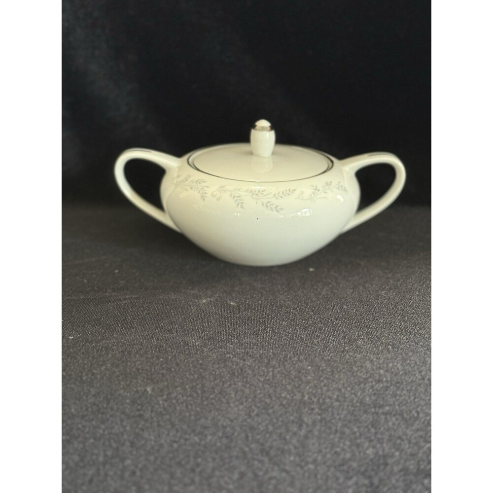 Royalton China Co. Translucent Porcelain Sugar Bowl W/lid Vintage Leaf Pattern